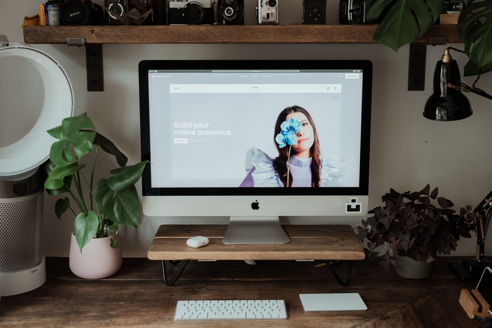 Preview image of 10 Inspiring Squarespace Portfolio Examples